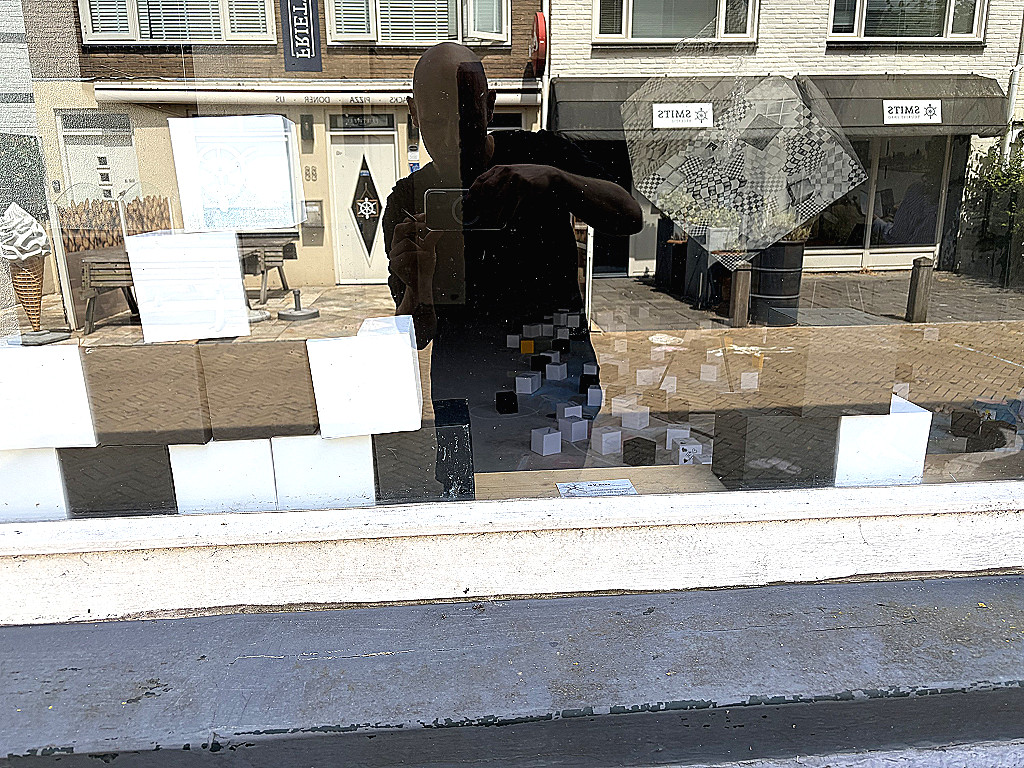 mvbaks cubes day3 new window display